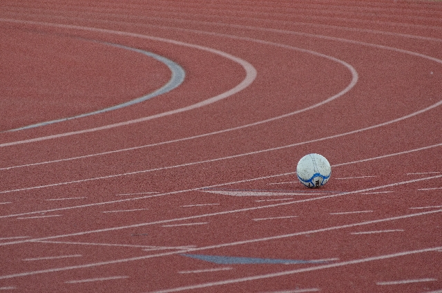 競技場のトラックのイメージ画像