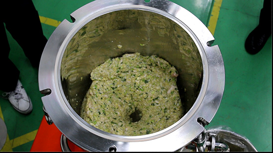 容器の中に餡が残っている様子